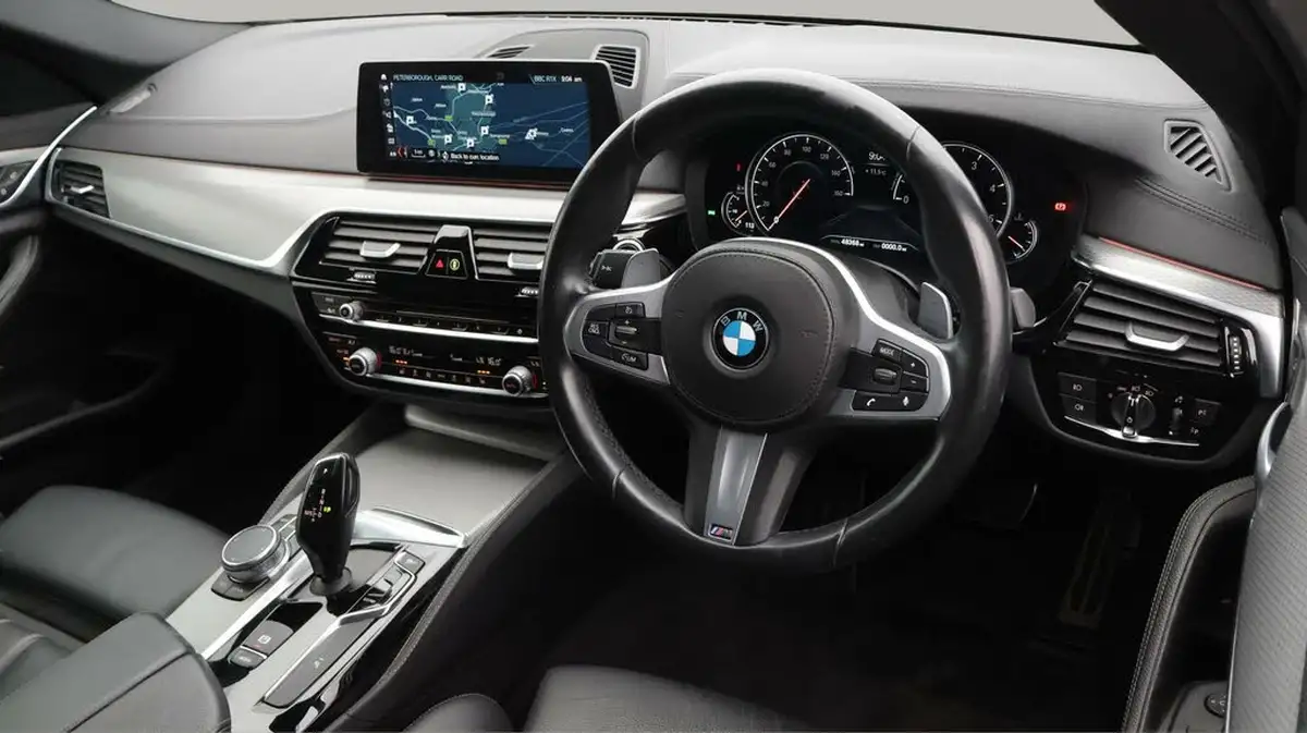 2017-bmw-5-series-20td-520d-m-sport-touring-5d-big-9