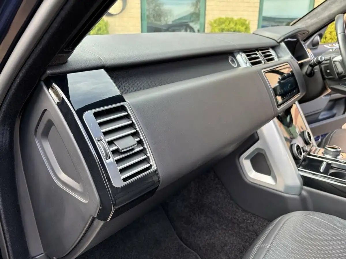 2021-land-rover-range-rover-30-d300-westminster-big-38