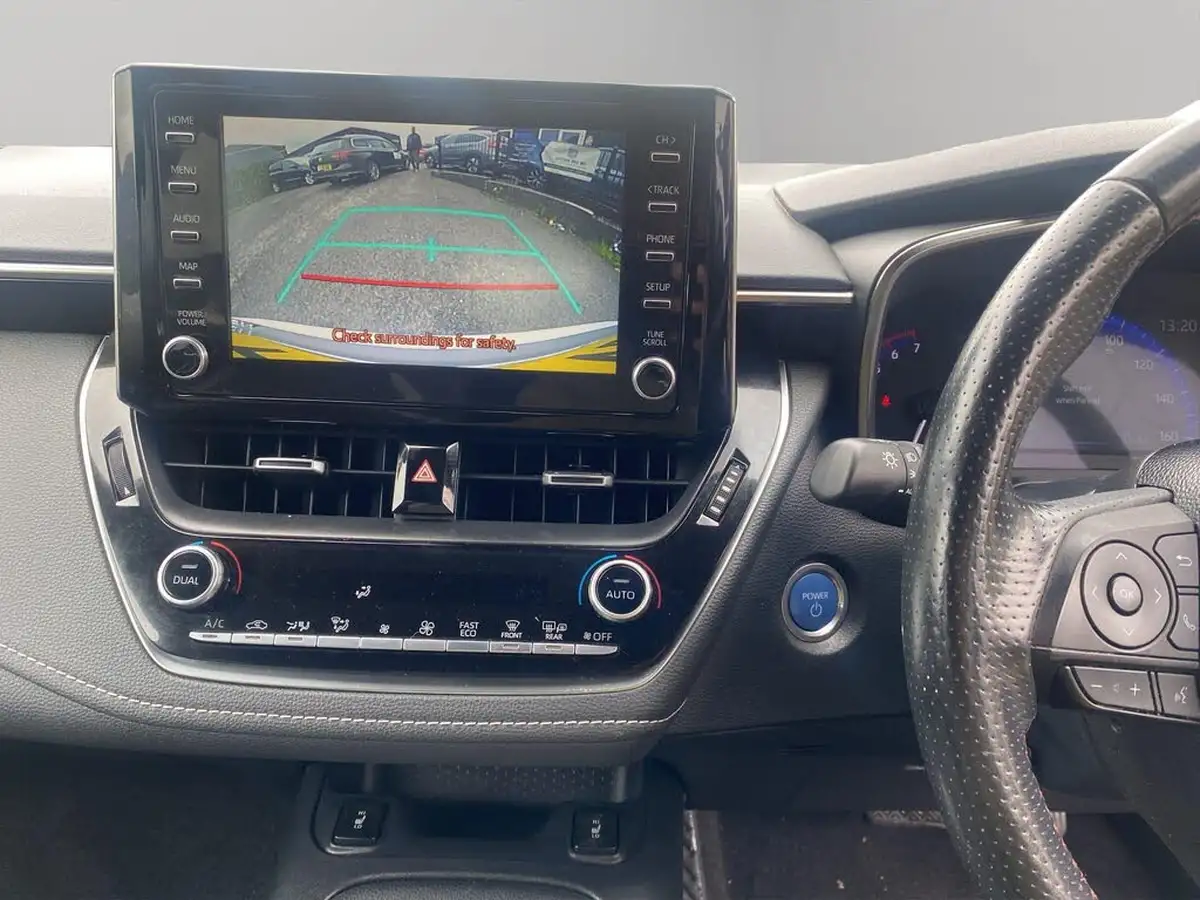 2021-toyota-corolla-18-vvt-i-gr-sport-17in-alloy-wheelstrk-touring-sports-big-17