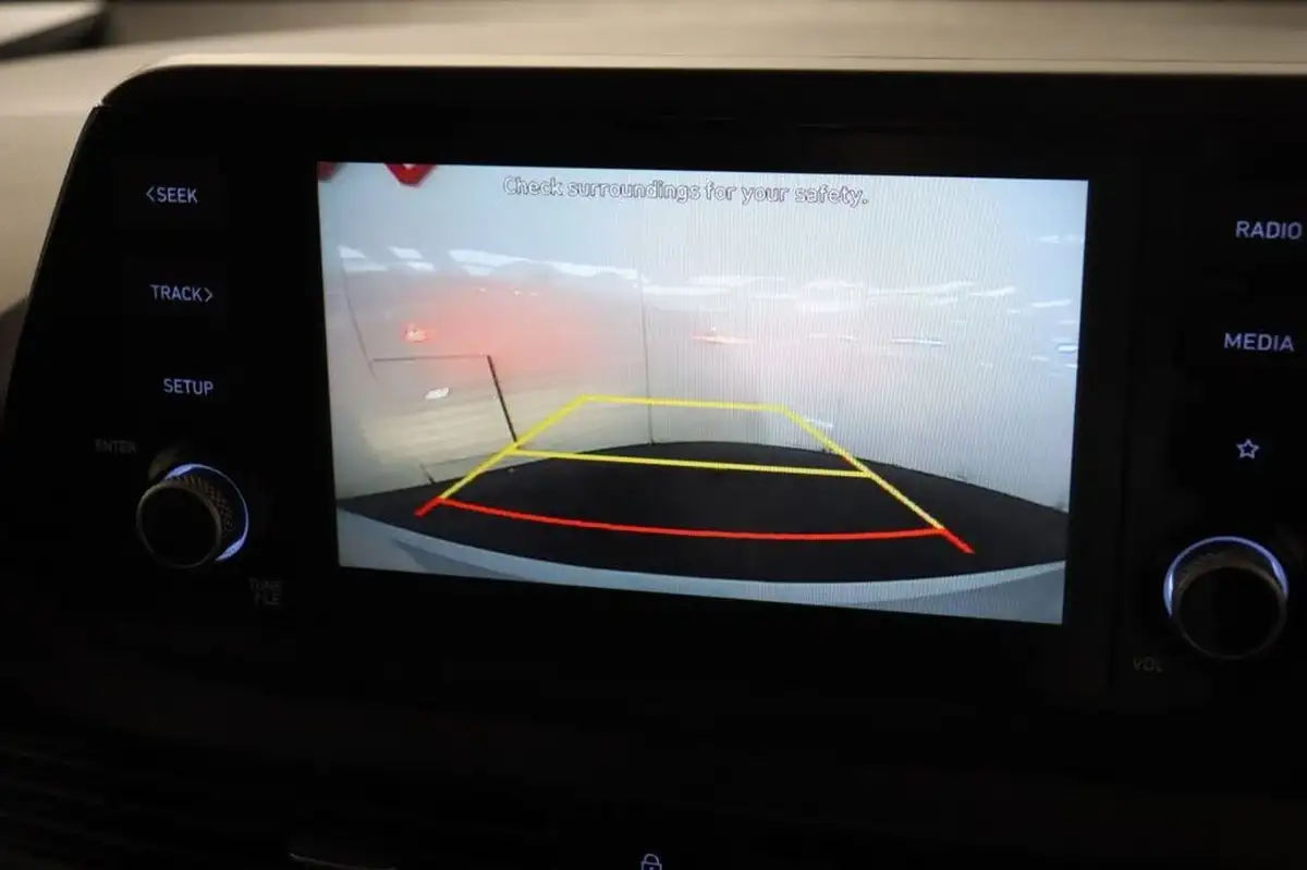 2021-hyundai-i20-10-t-gdi-se-connect-dct-big-2