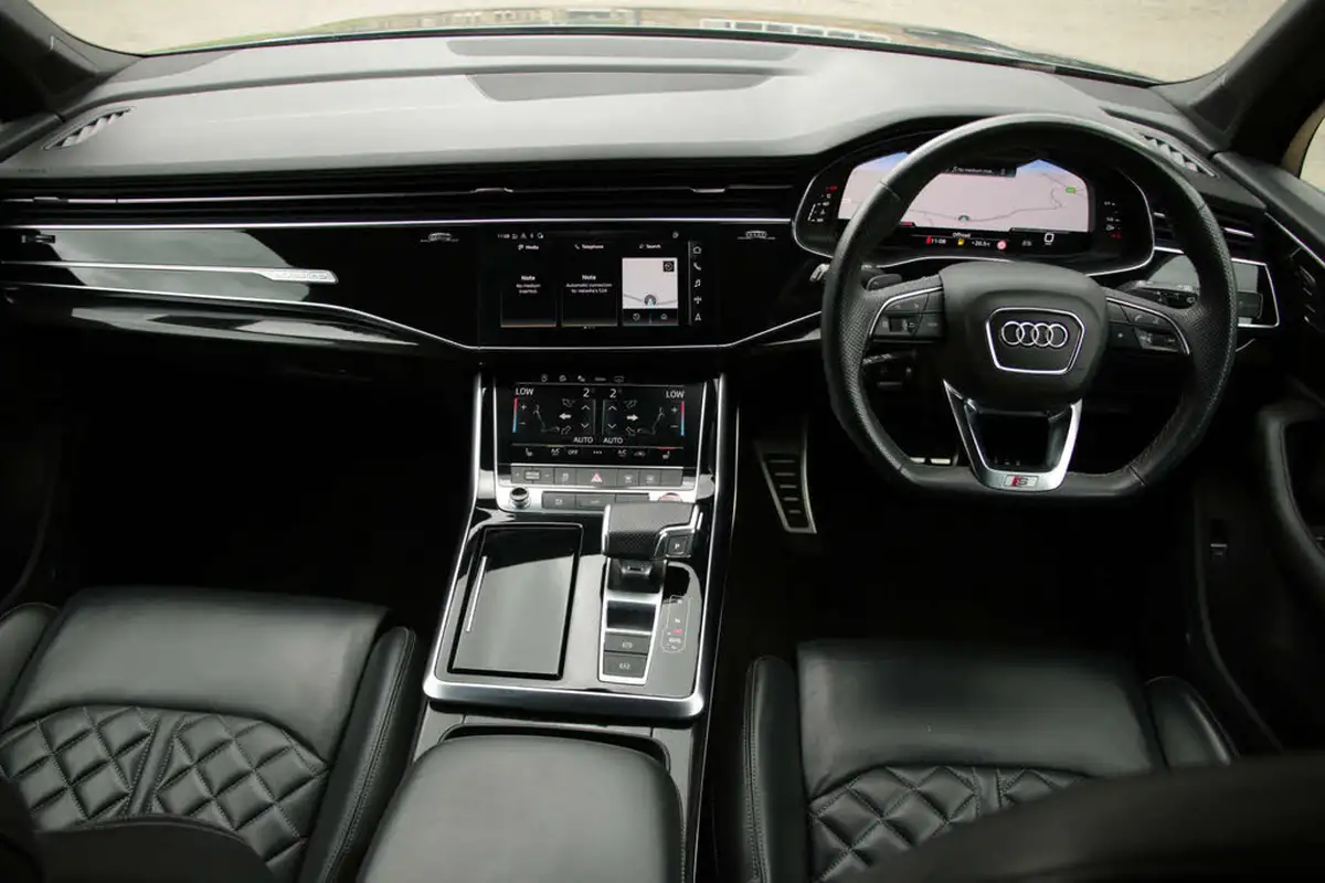 2022-audi-sq7-40-tfsi-black-edition-big-14