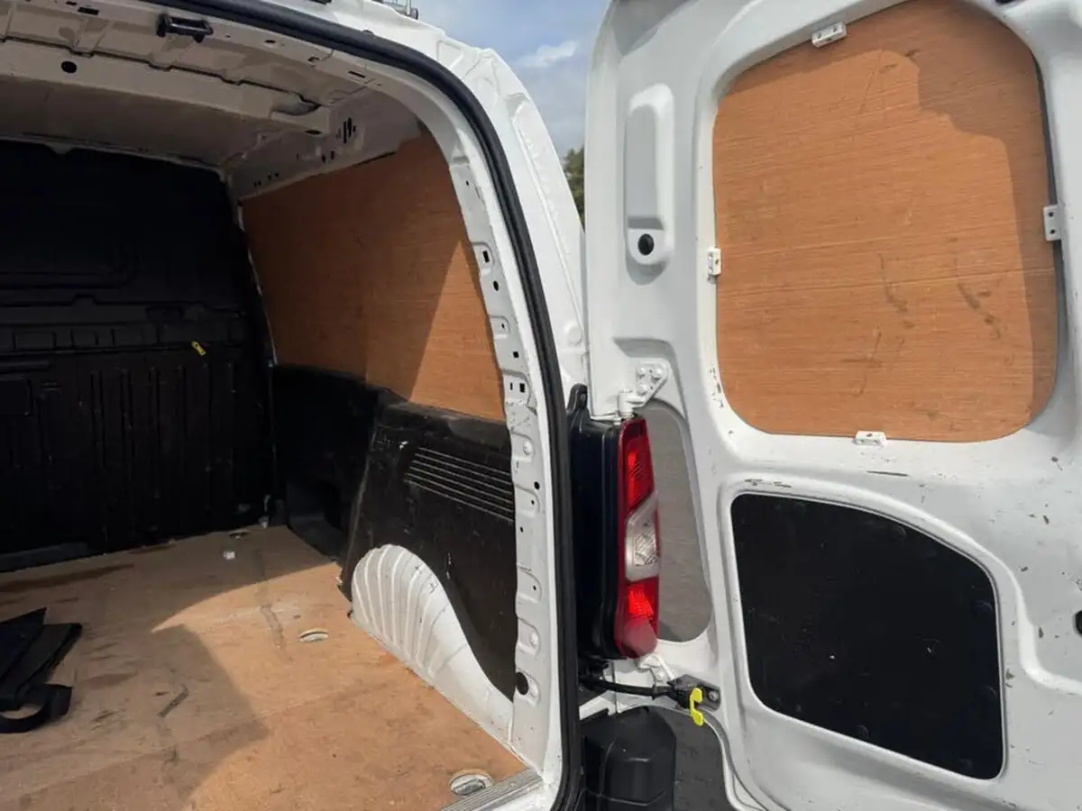 2020-citroen-berlingo-12-puretech-1000-enterprise-big-8