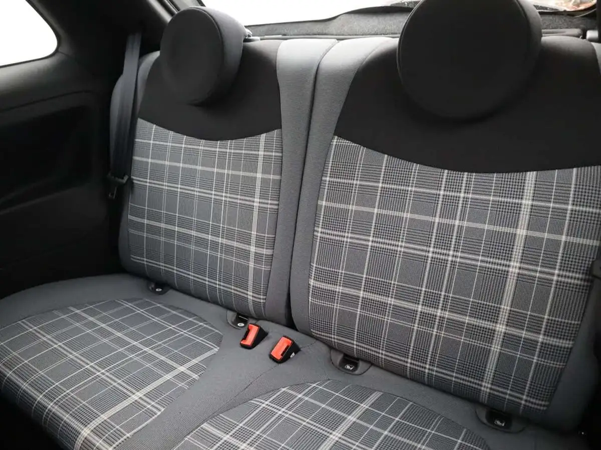 2020-fiat-500-10-lounge-big-14