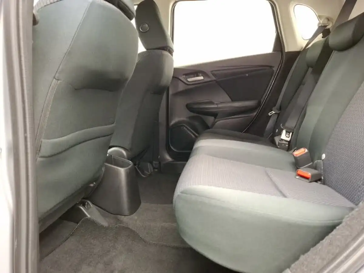 2019-honda-jazz-13-i-vtec-s-big-5