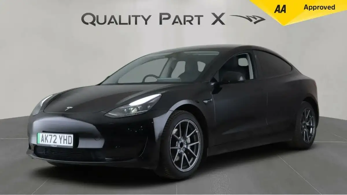 2022-tesla-model-3-e-rwd-big-2