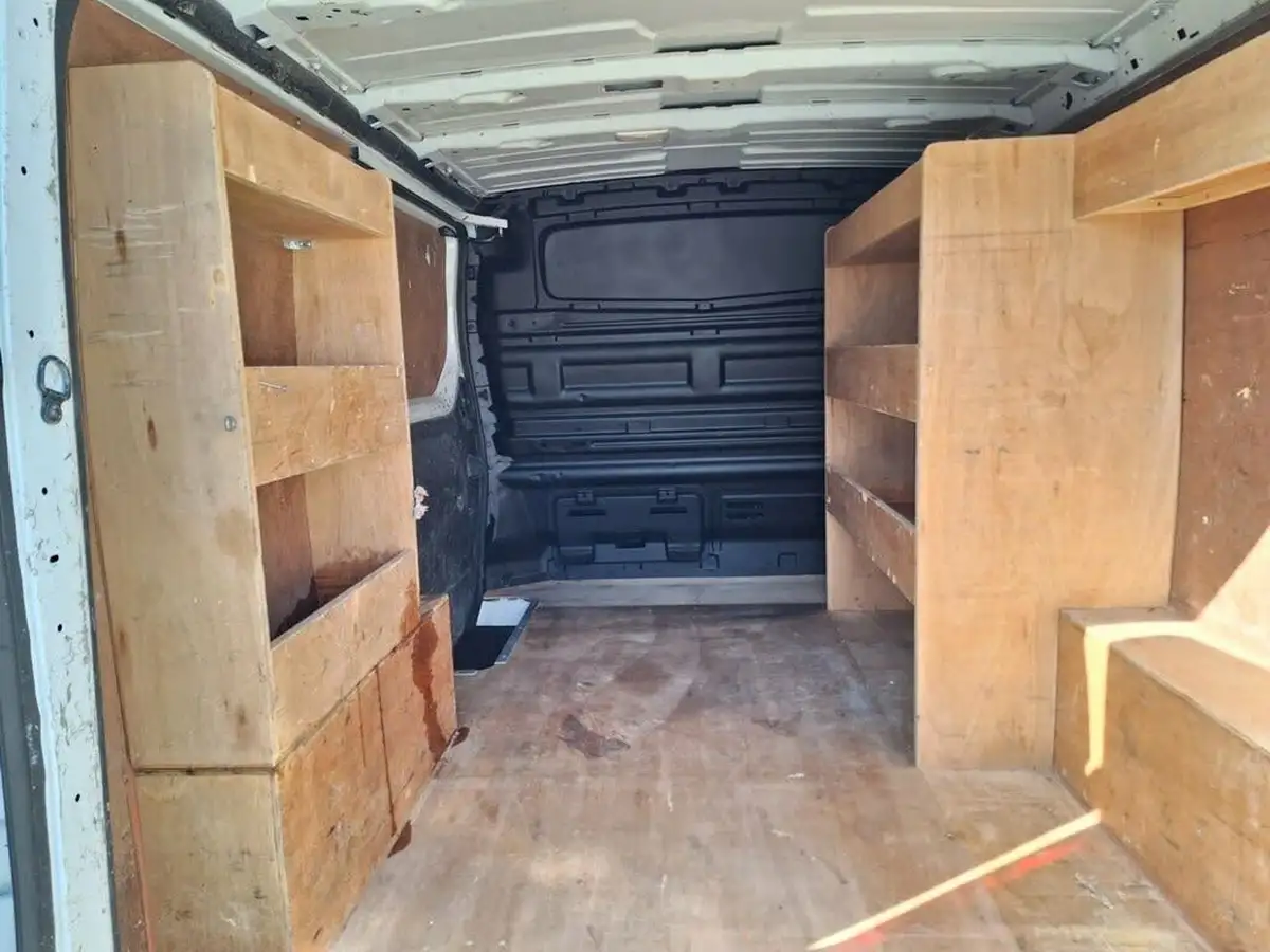 2019-nissan-nv300-16dci-tekna-l1h1-120ps-10t-panel-van-big-9