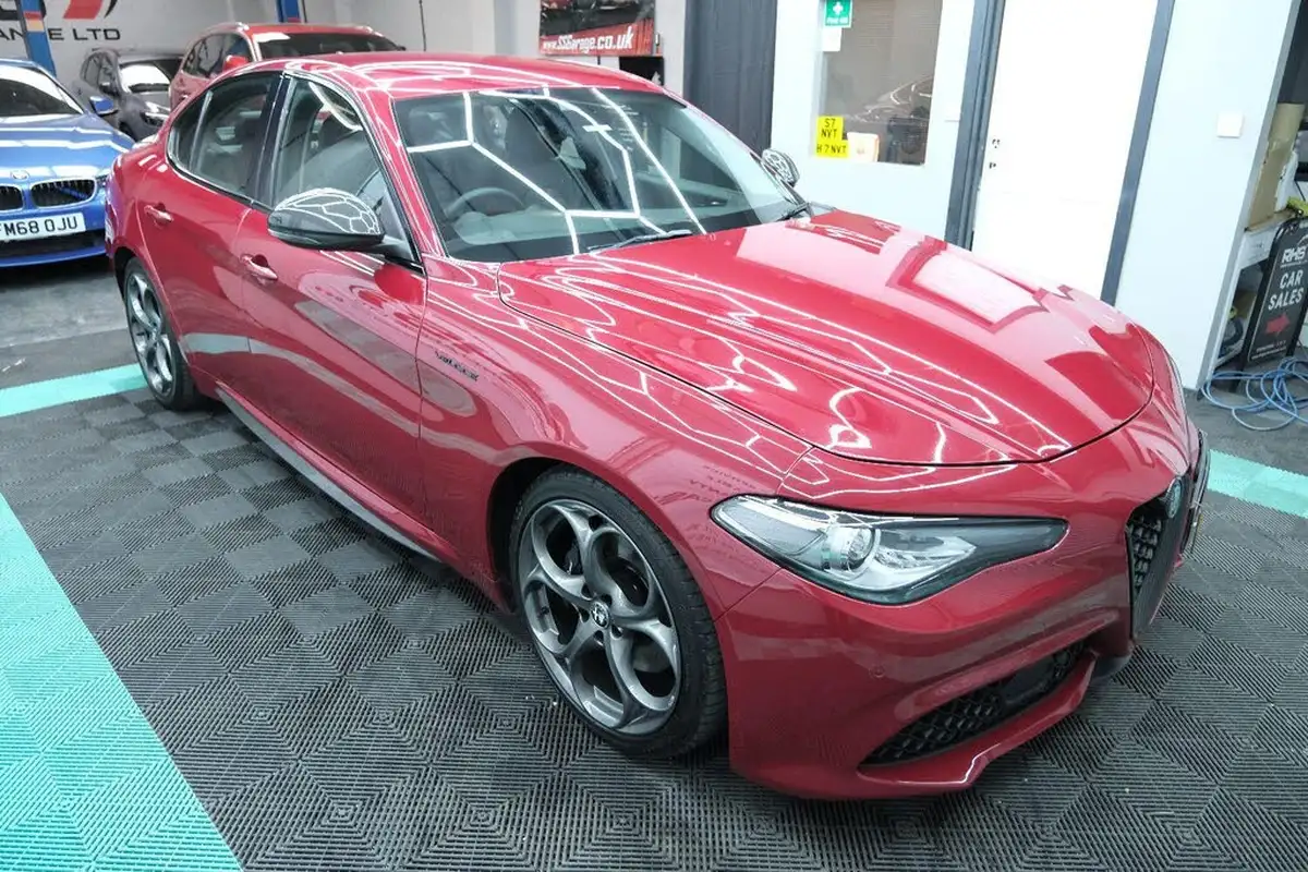 2017-alfa-romeo-giulia-20-veloce-big-6