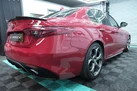 2017-alfa-romeo-giulia-20-veloce-small-17