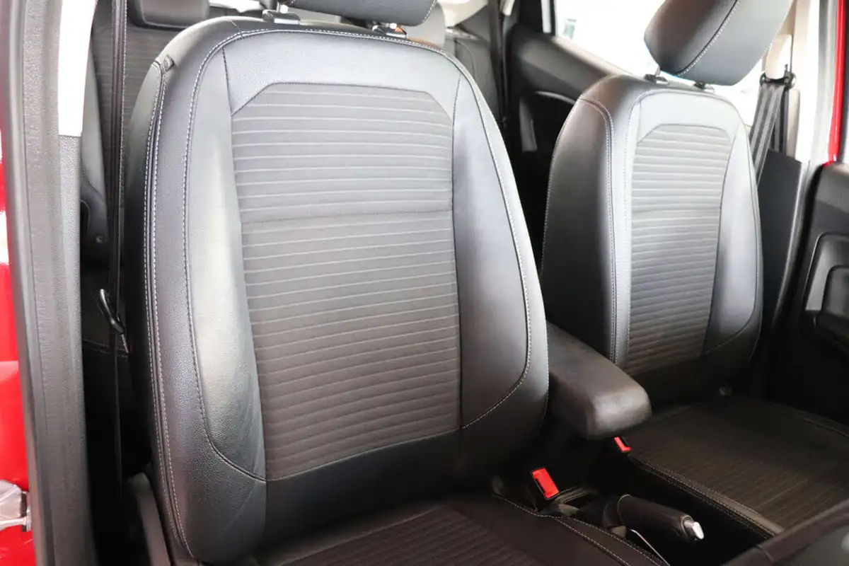 2019-ford-ecosport-10t-titanium-125ps-ss-big-21