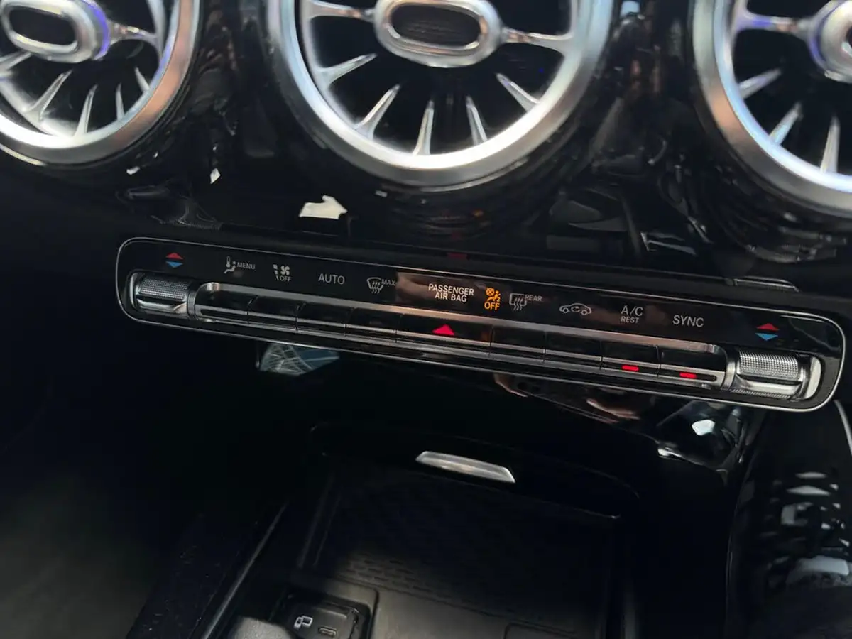2020-mercedes-benz-a-class-13-a200-amg-line-executive-saloon-4d-7g-dct-big-39