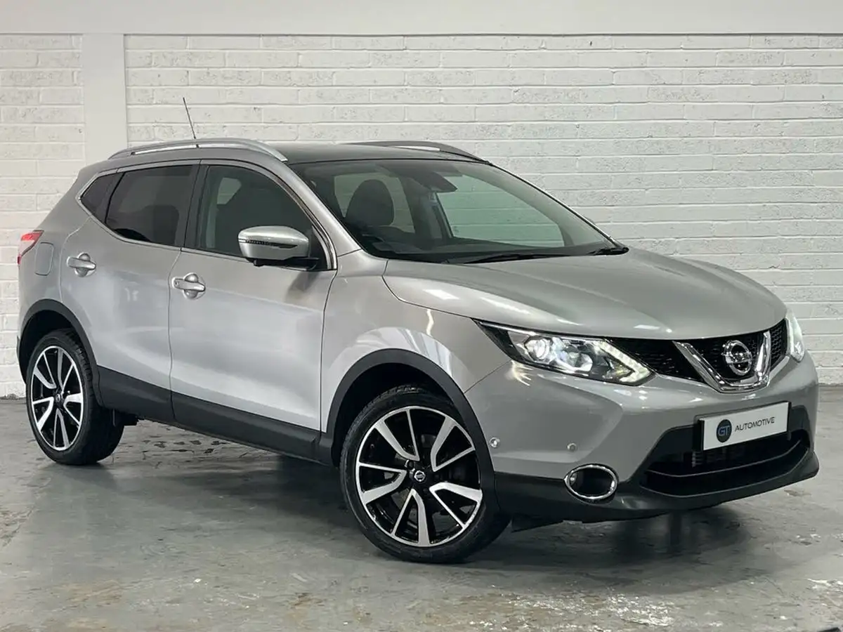 2016-nissan-qashqai-16dci-tekna-xtronic-cvt-big-0