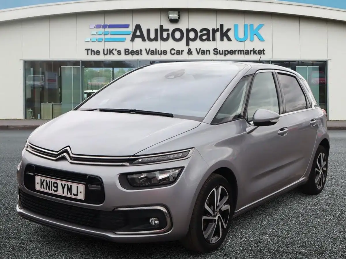 2019-citroen-c4-spacetourer-15bluehdi-flair-big-0
