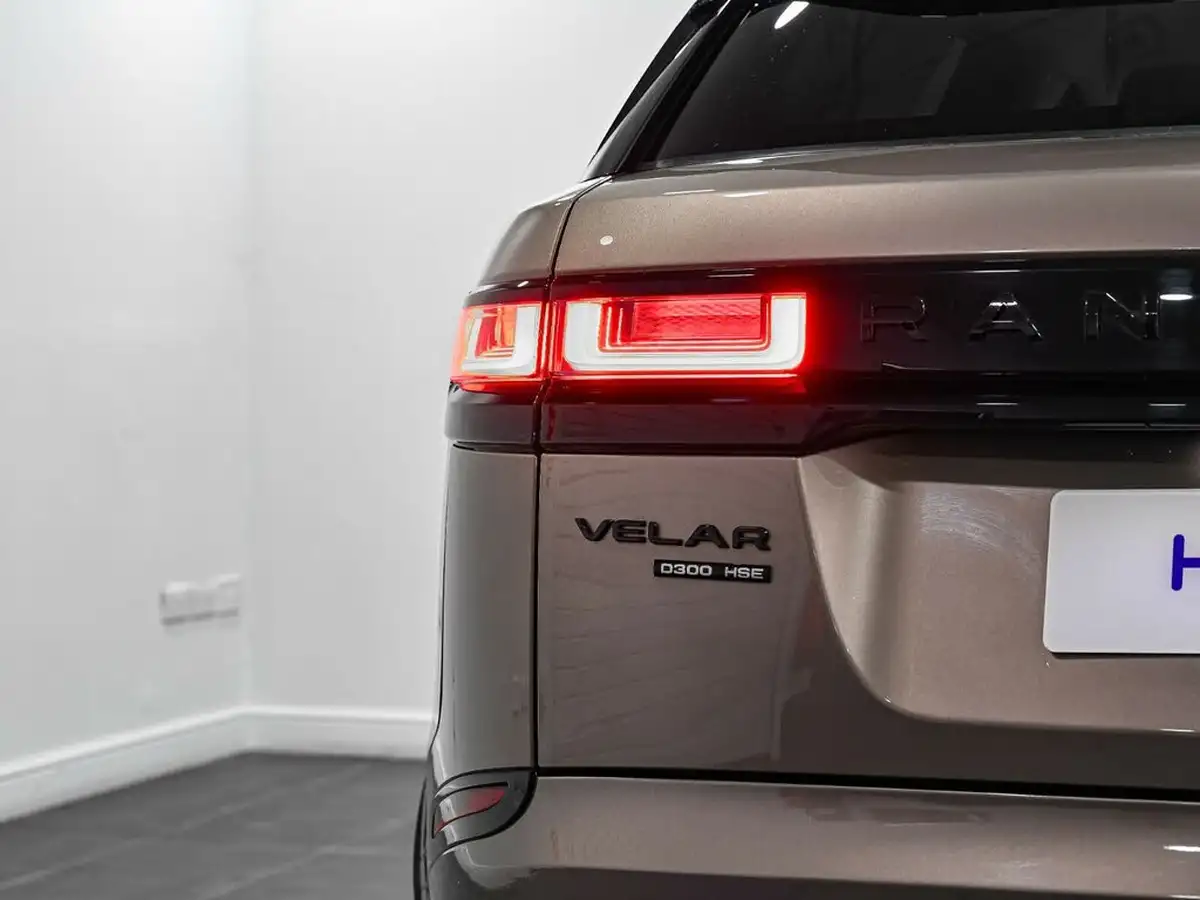2017-land-rover-range-rover-velar-30-d300-r-dynamic-hse-big-22