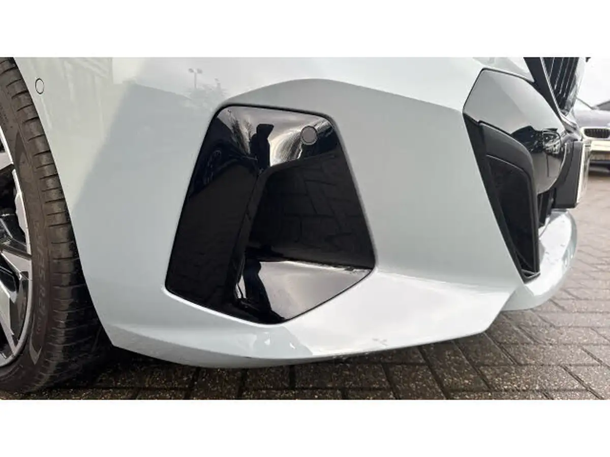2025-bmw-5-series-20-530e-m-sport-pro-touring-5d-big-25