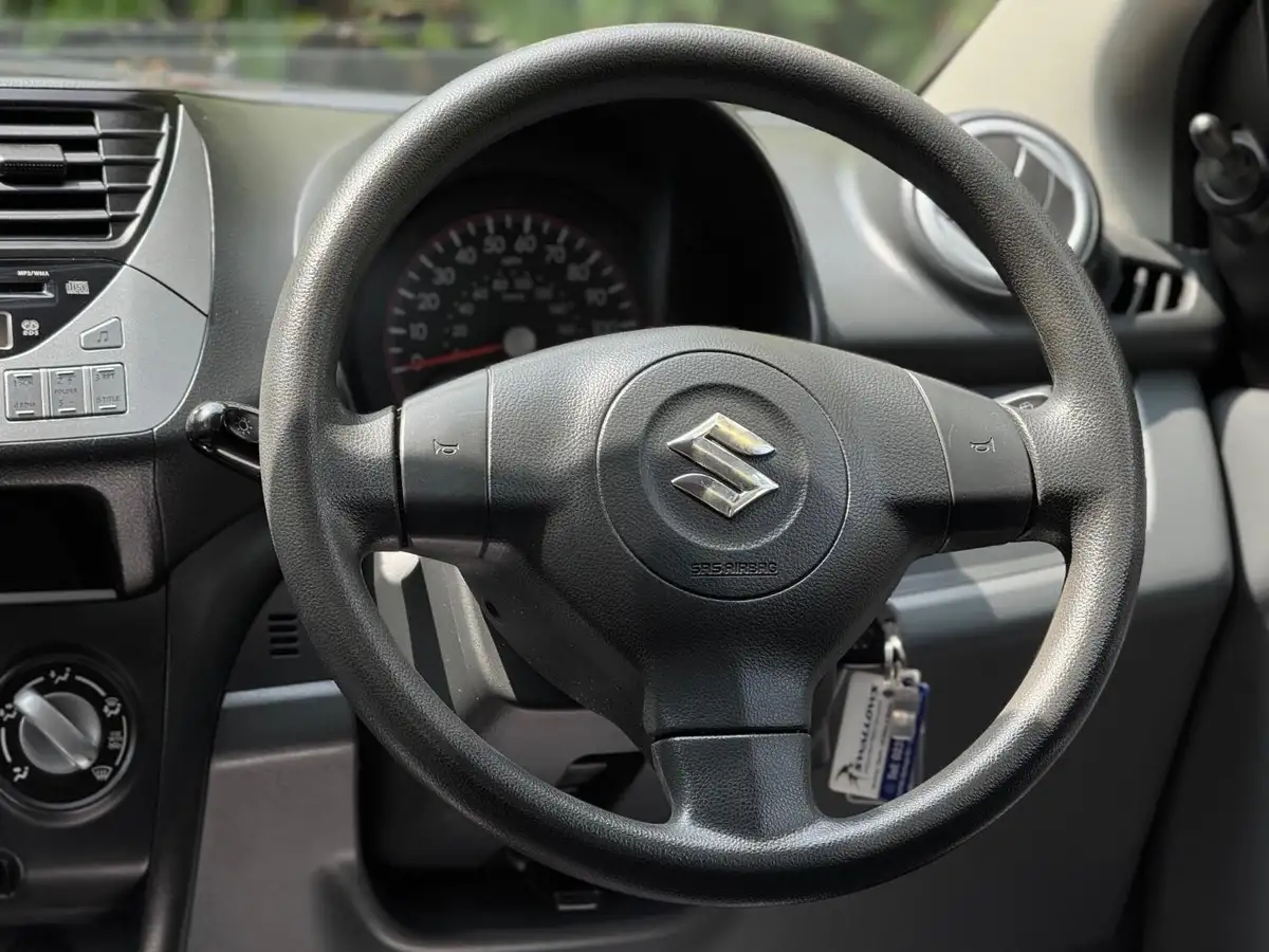 2014-suzuki-alto-10-sz-big-9
