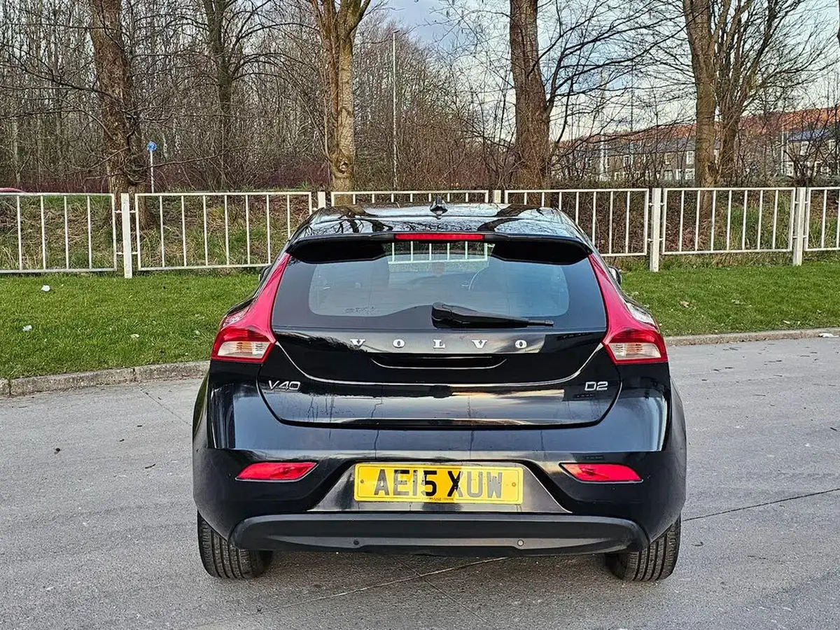 2015-volvo-v40-16td-d2-es-big-22