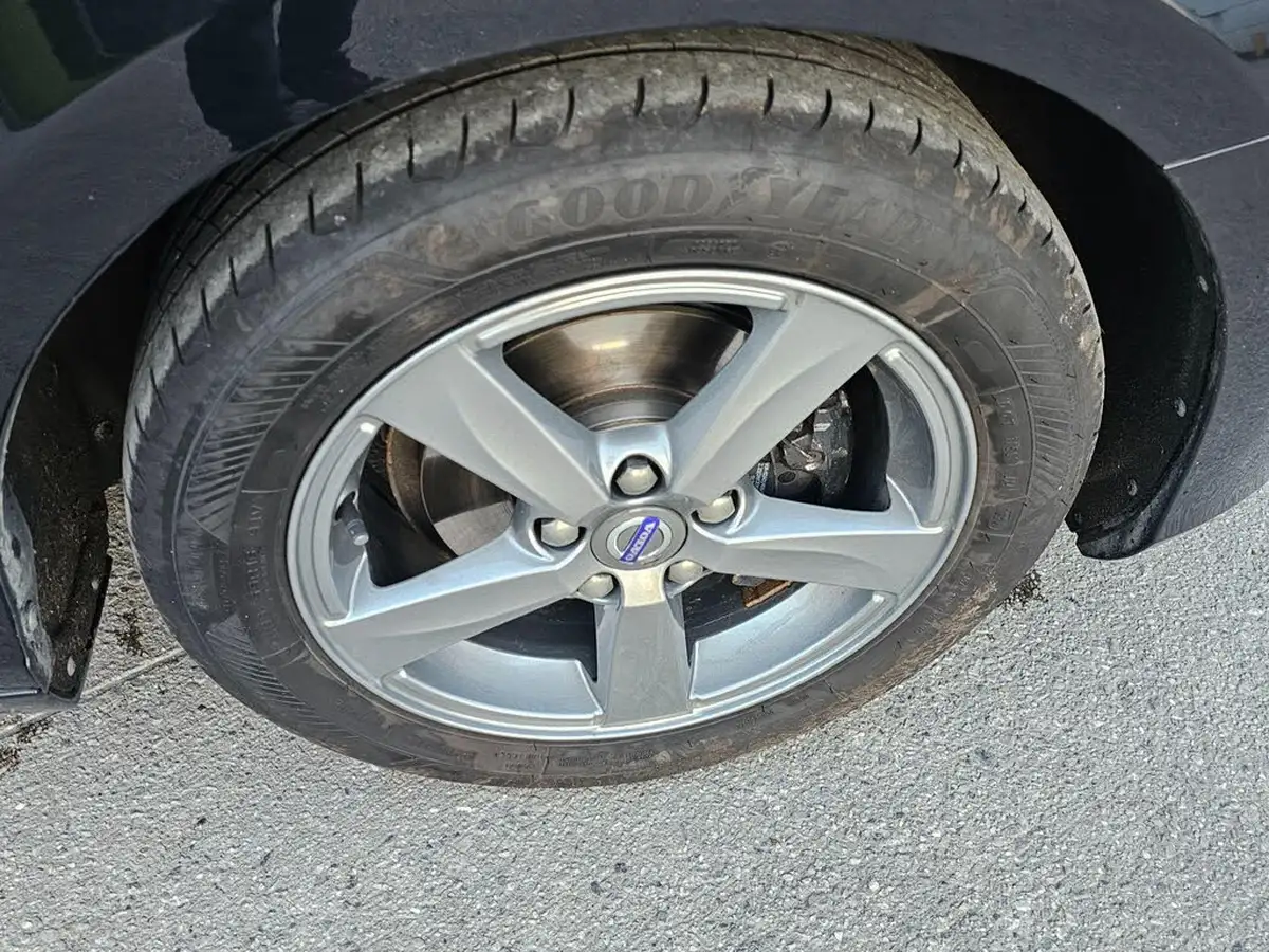 2015-volvo-v40-16td-d2-es-big-46
