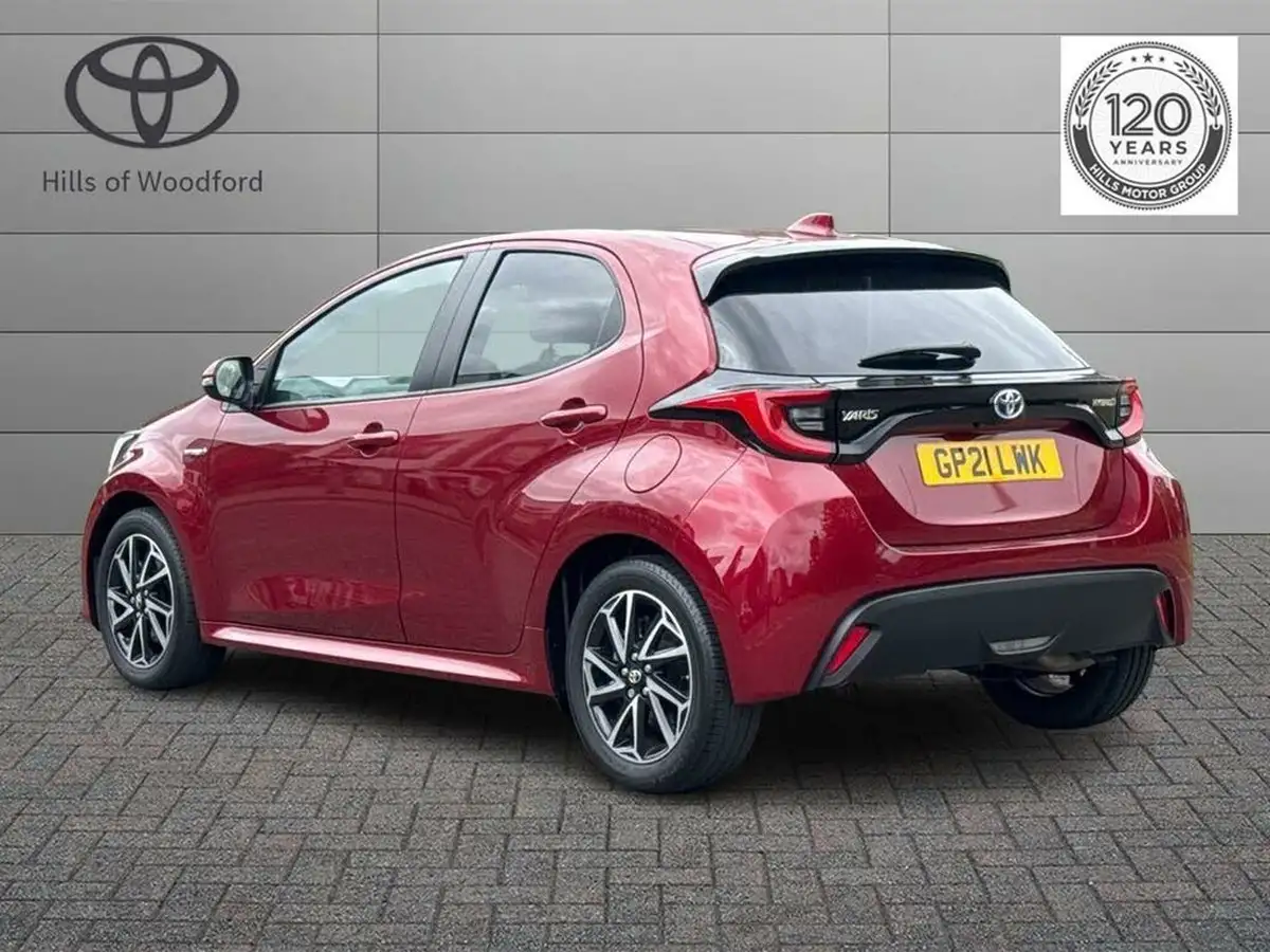2021-toyota-yaris-15-vvt-i-design-big-4