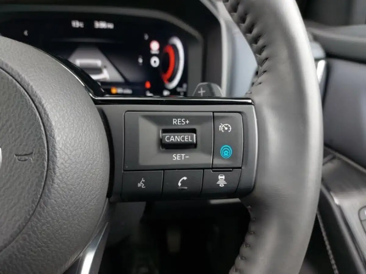 2022-nissan-qashqai-13-dig-t-tekna-158ps-xtronic-big-17