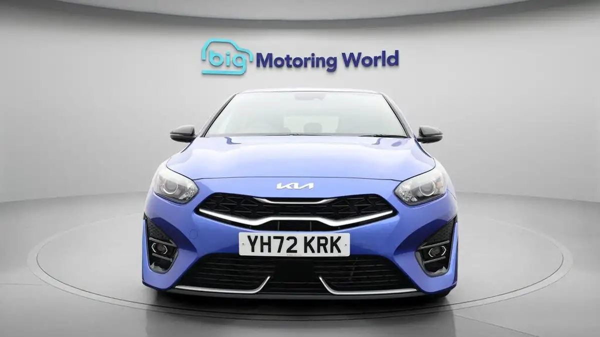 2022-kia-ceed-15-t-gdi-gt-line-big-2