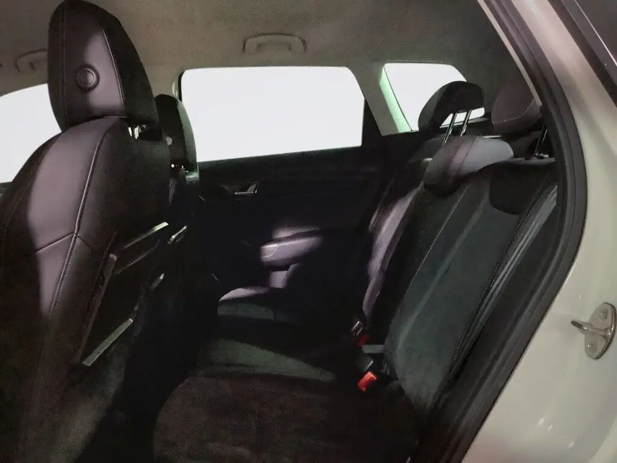 2019-skoda-karoq-15-tsi-se-l-big-14