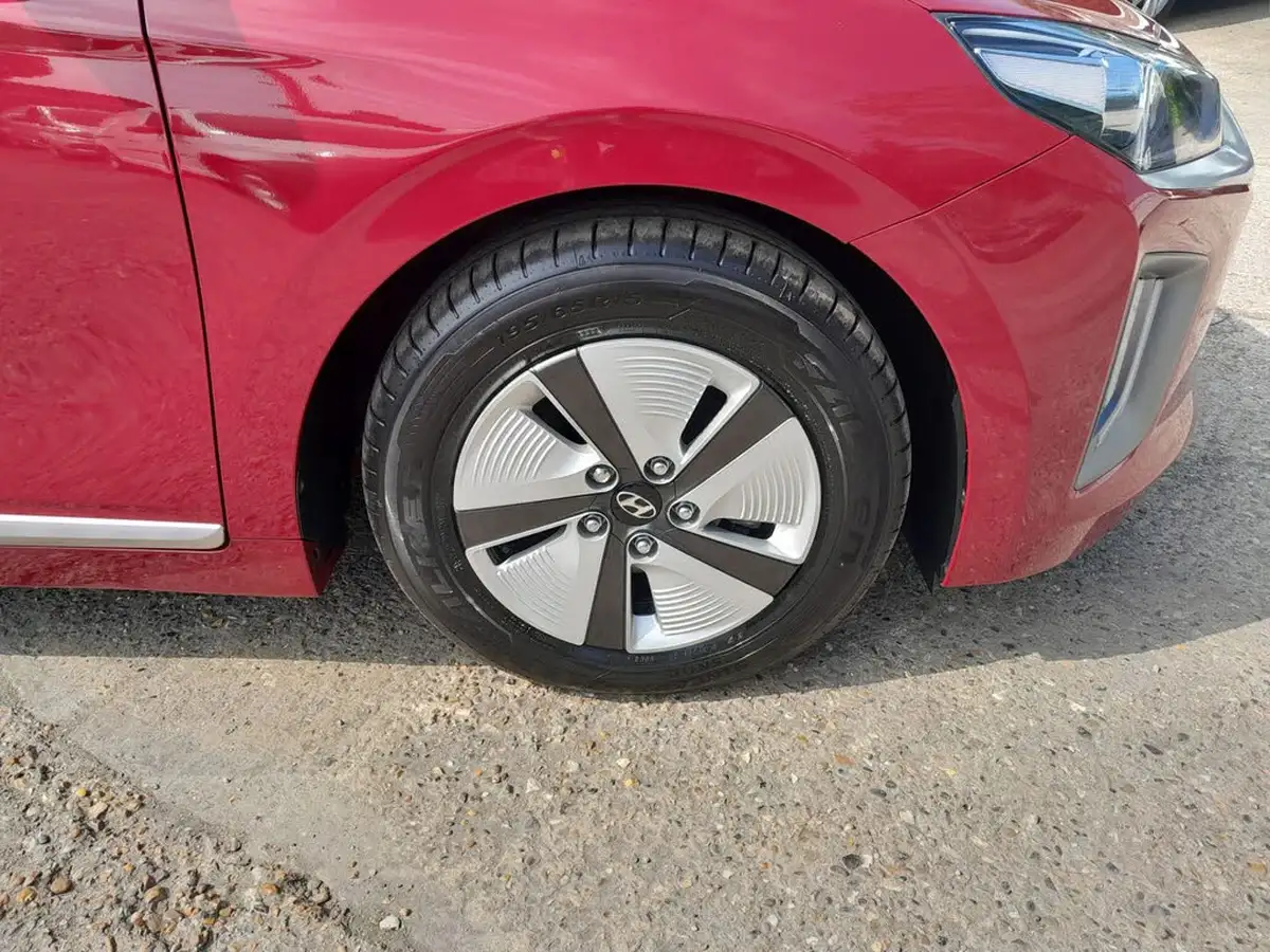 2022-hyundai-ioniq-16-gdi-premium-se-hybrid-big-40