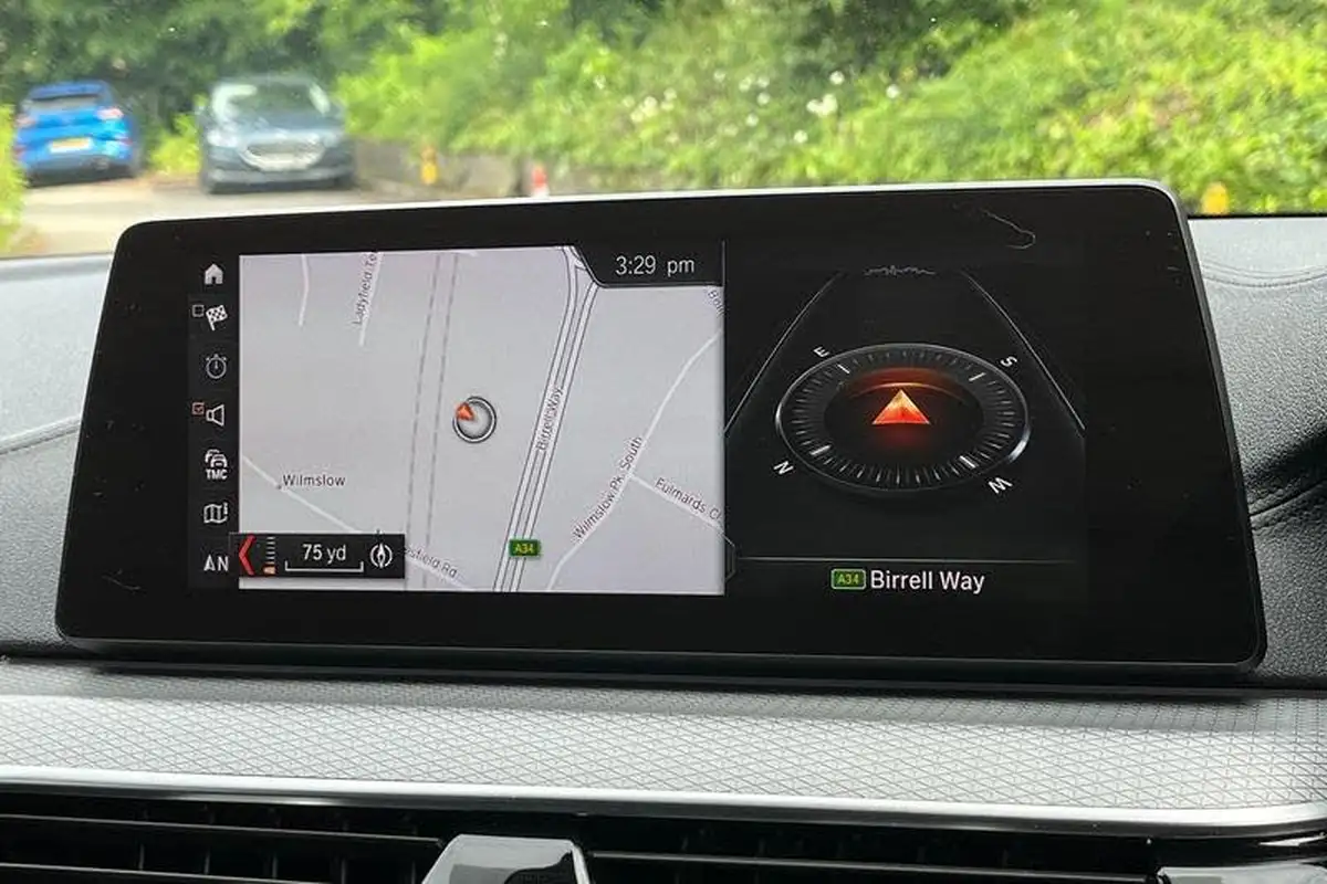 2019-bmw-5-series-20td-520d-m-sport-188bhp-xdrive-touring-5d-big-22
