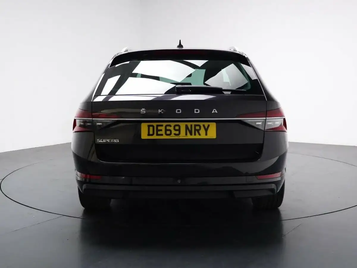 2019-skoda-superb-20tdi-se-l-150ps-estate-dsg-big-10