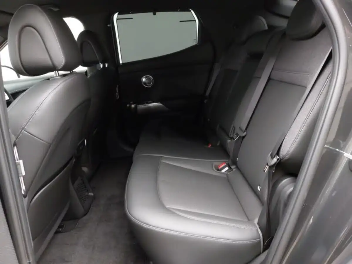 2025-genesis-gv60-e-premium-229ps-big-5