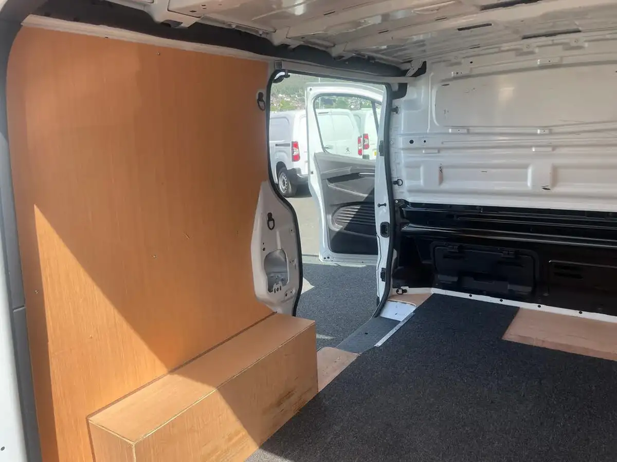 2022-renault-trafic-20dci-sl28-130-business-big-29