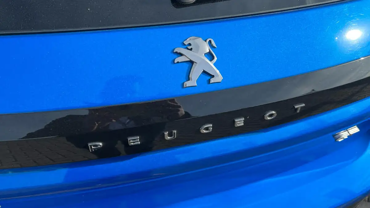 2022-peugeot-208-12-puretech-gt-100bhp-eat8-big-25