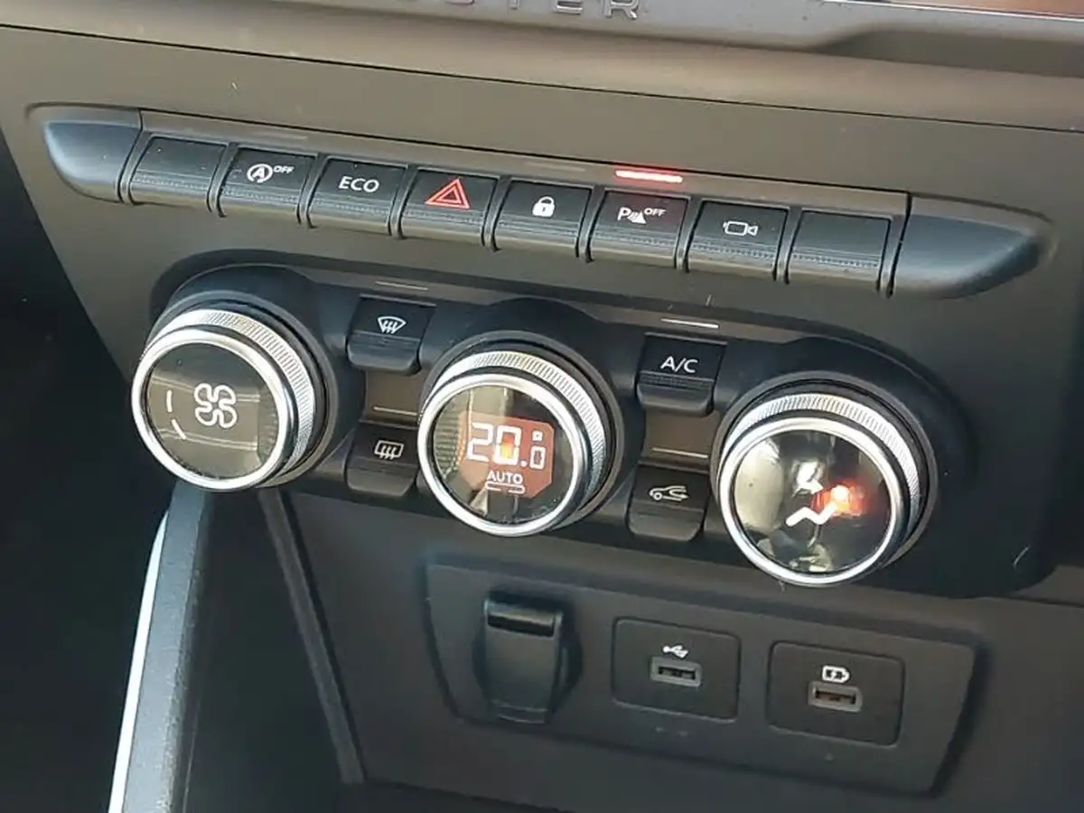 2022-dacia-duster-09-tce-prestige-big-17