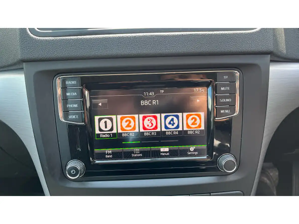 2016-skoda-yeti-12-tsi-se-dsg-big-11
