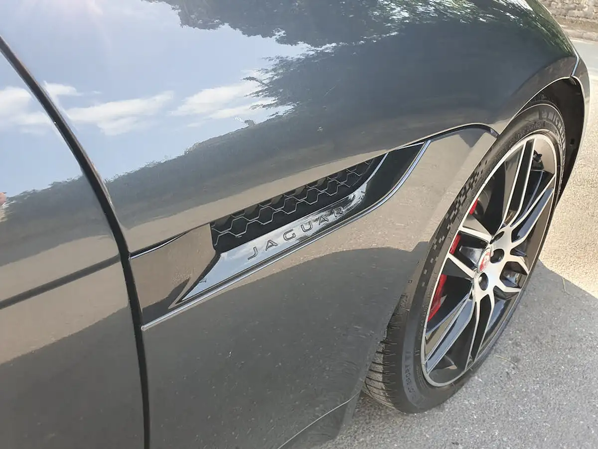 2019-jaguar-f-type-20-i4-chequered-flag-coupe-big-11
