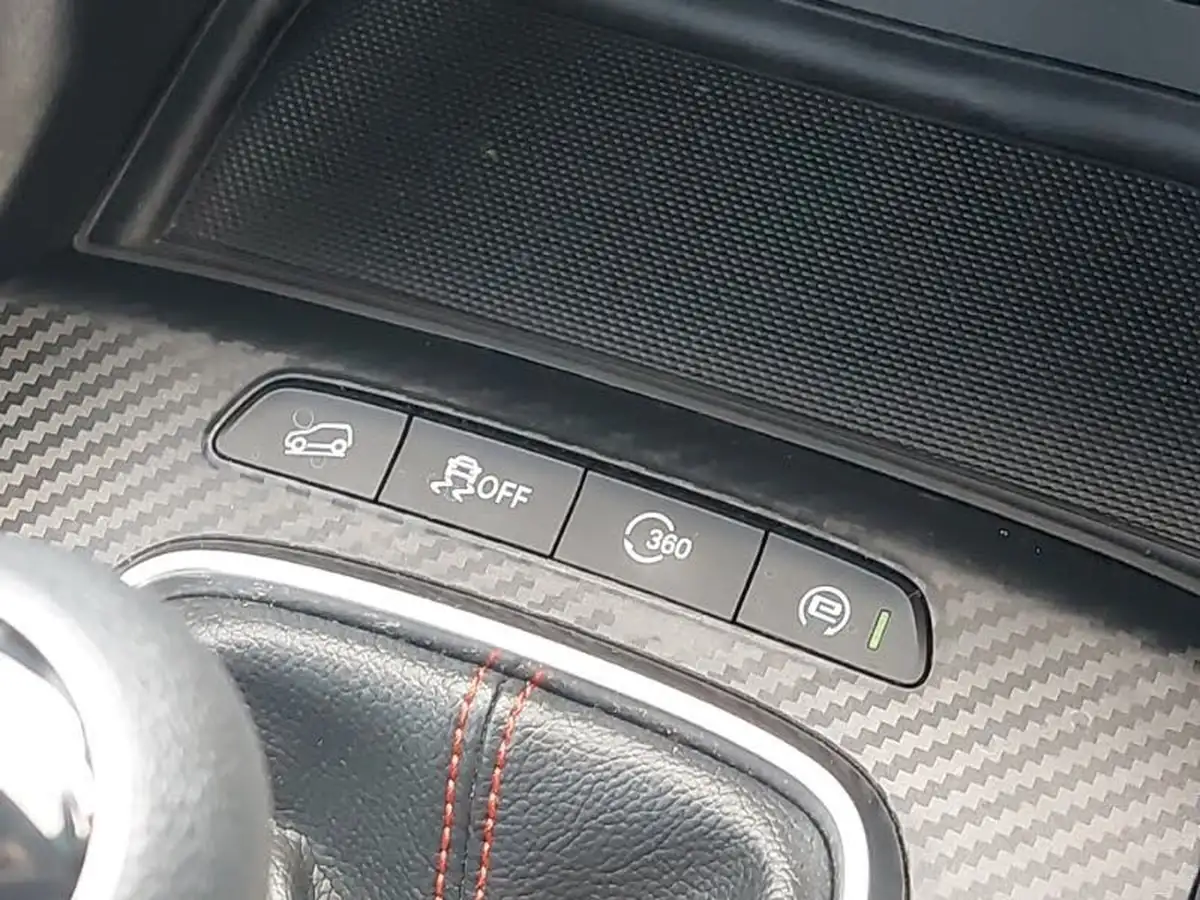 2021-mg-zs-suv-15-vti-tech-exclusive-big-16