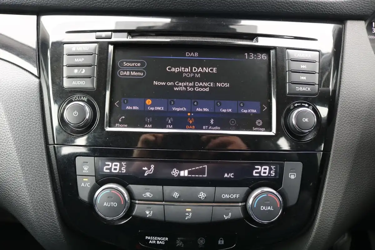 2019-nissan-qashqai-15dci-acenta-premium-heat-pack-big-10