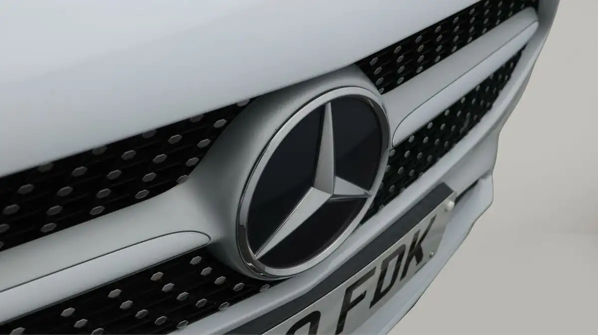 2020-mercedes-benz-a-class-13-a200-amg-line-premium-plus-hatchback-5d-7g-dct-big-23