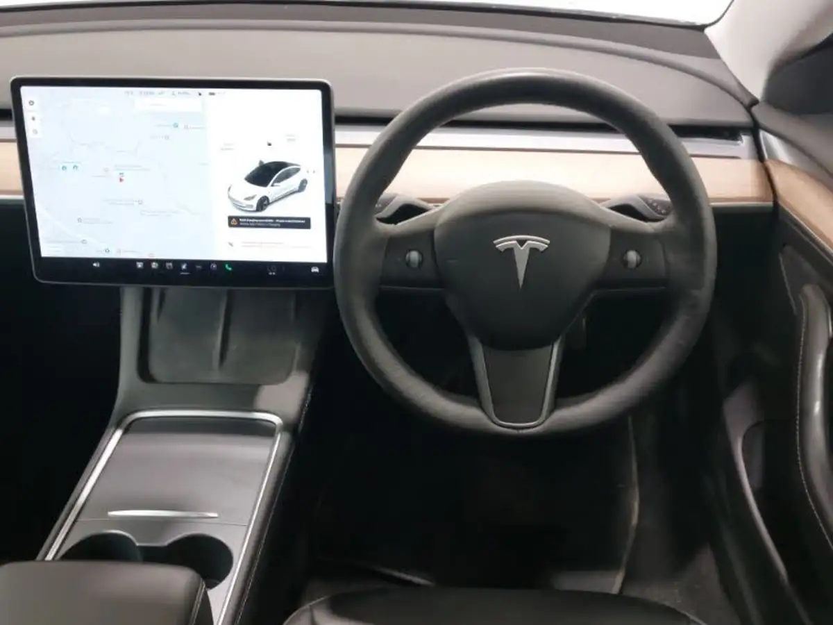 2021-tesla-model-3-e-long-range-awd-big-10