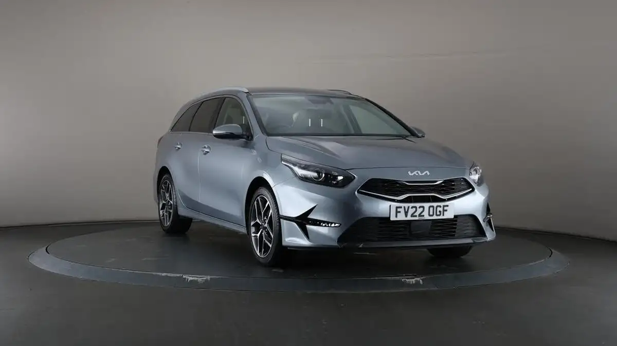 2022-kia-ceed-15-t-gdi-3-sportswagon-big-51