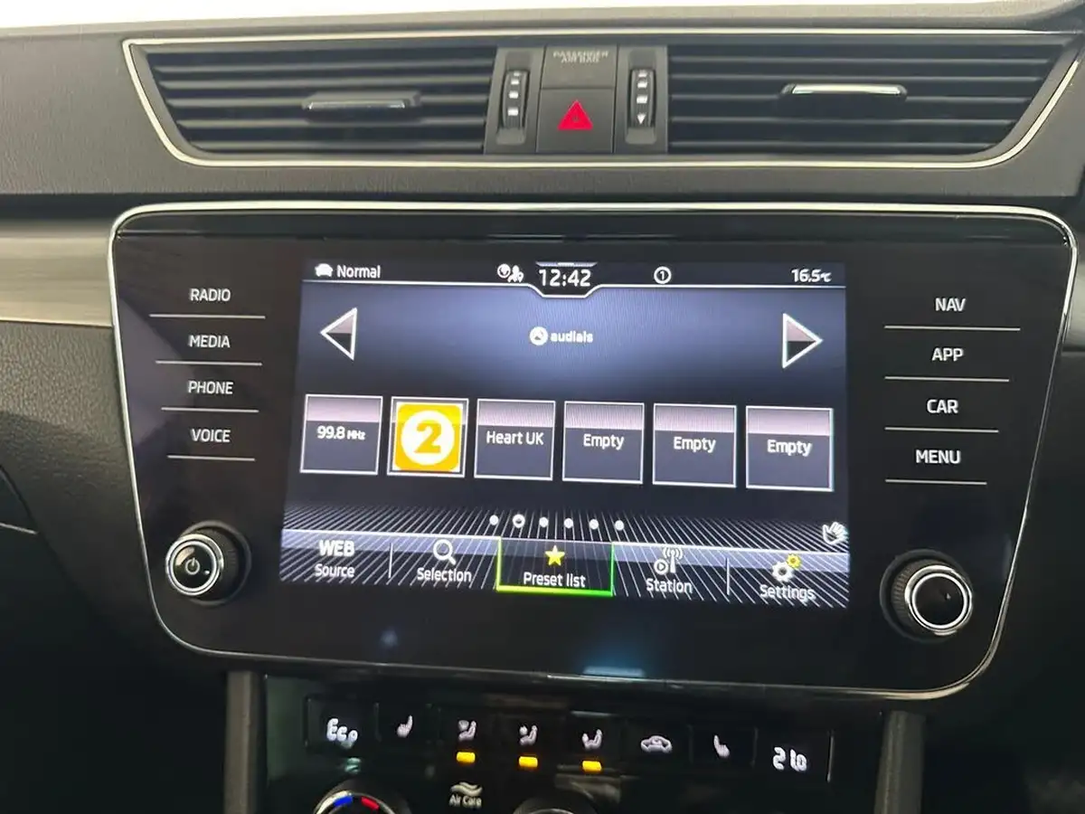 2020-skoda-superb-14-tsi-se-l-estate-big-43