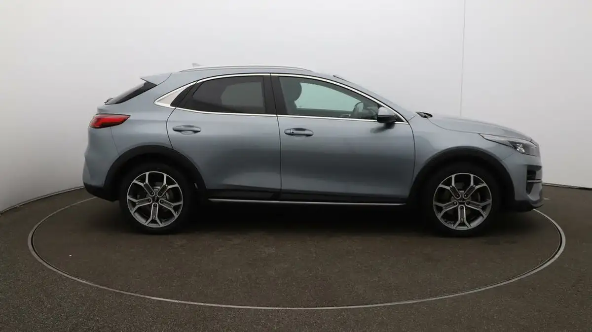 2022-kia-xceed-15-t-gdi-3-big-40