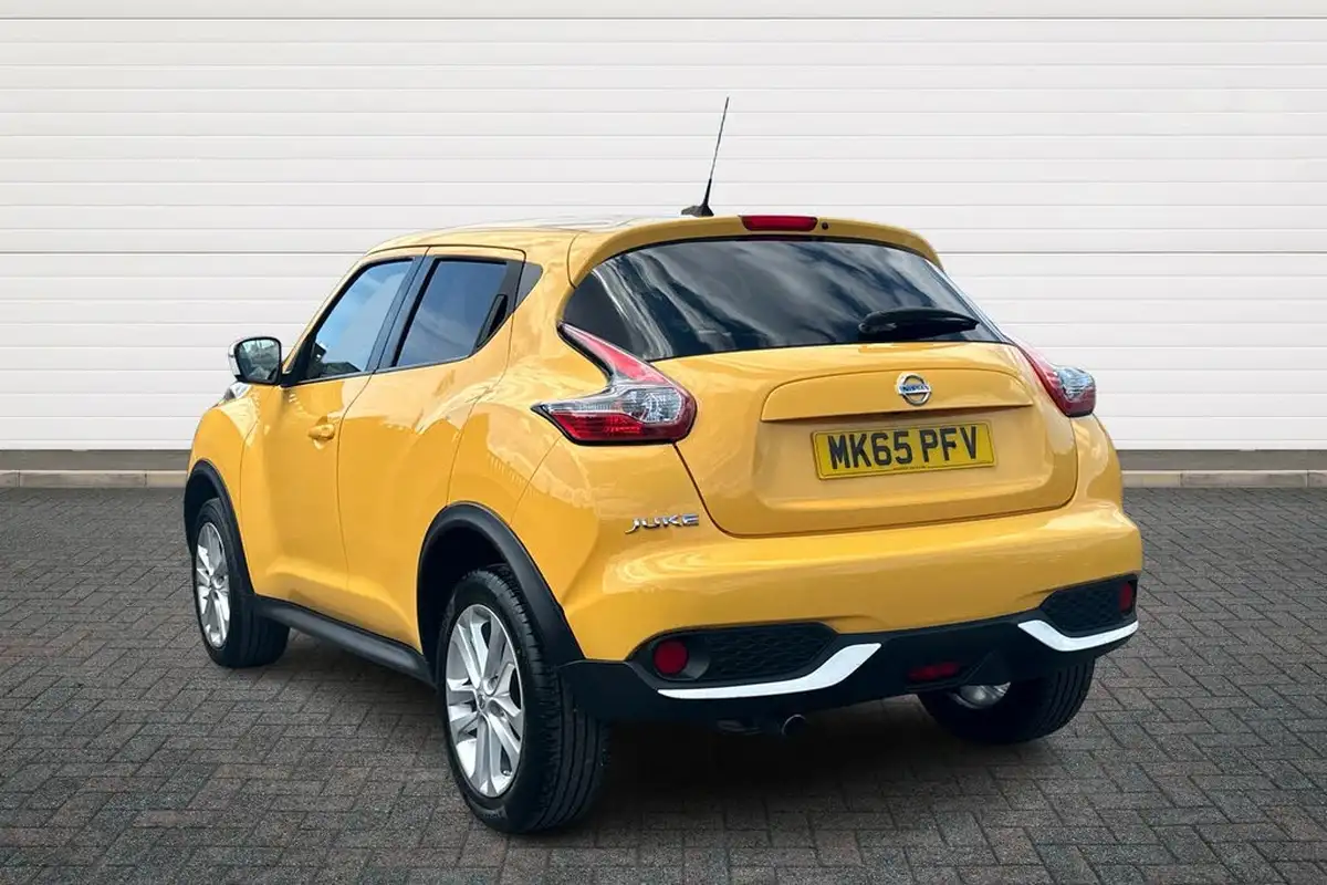 2015-nissan-juke-12-acenta-premium-ss-big-10