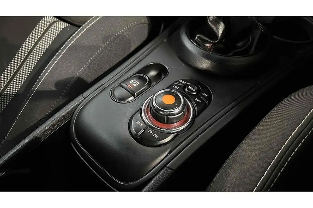 2019-mini-countryman-20-cooper-s-sport-big-48