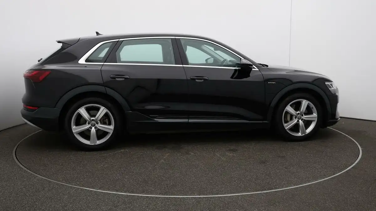2020-audi-e-tron-50e-technik-big-52