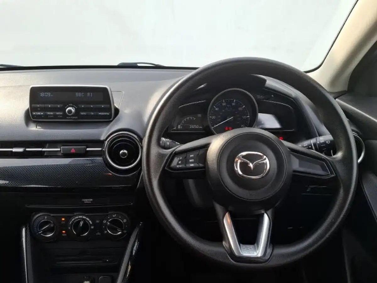 2018-mazda-mazda2-15-se-big-6