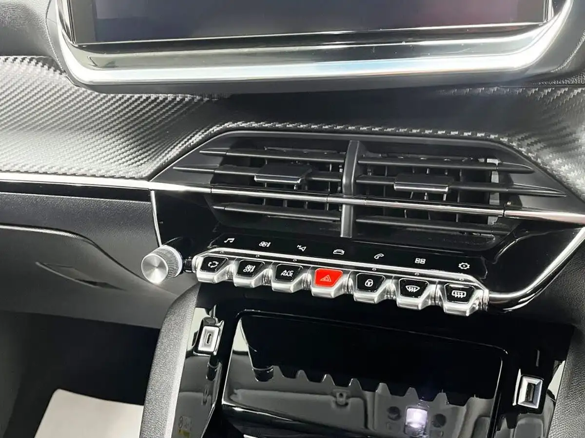 2020-peugeot-2008-suv-12-puretech-allure-premium-100bhp-big-21