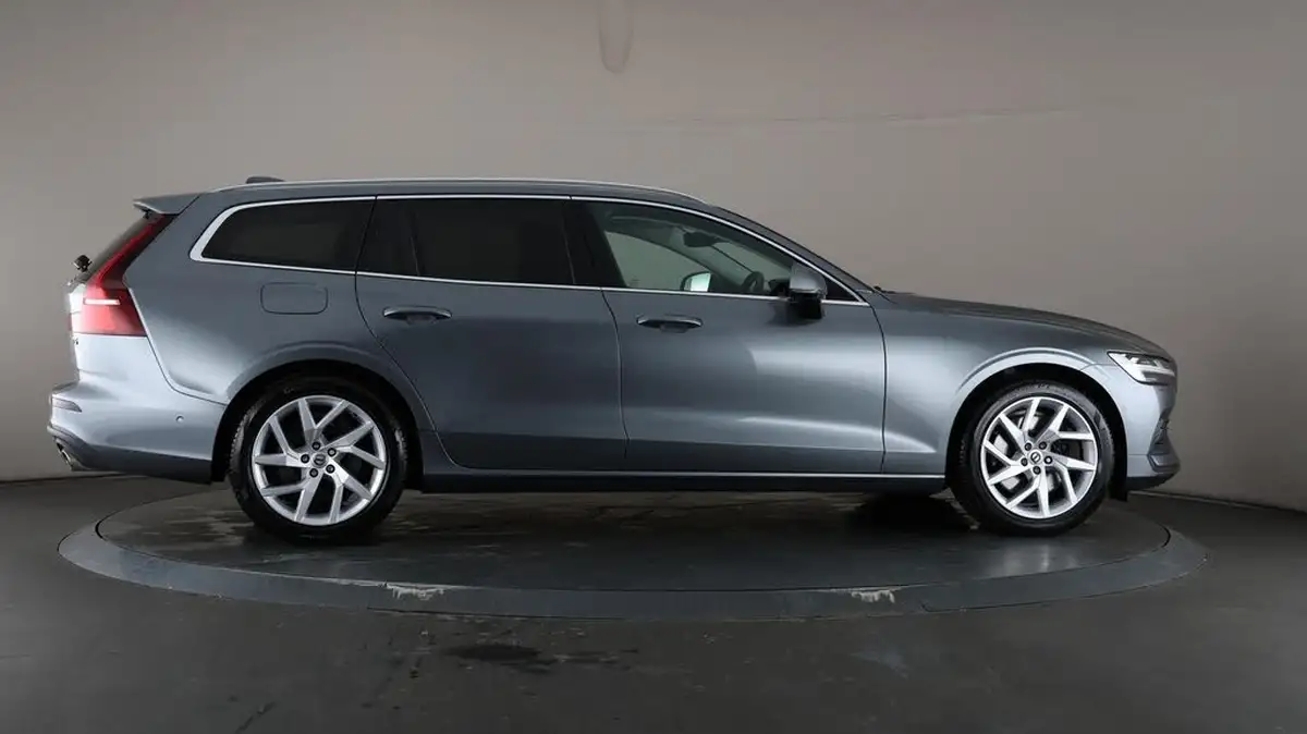 2019-volvo-v60-20-t5-momentum-plus-big-62