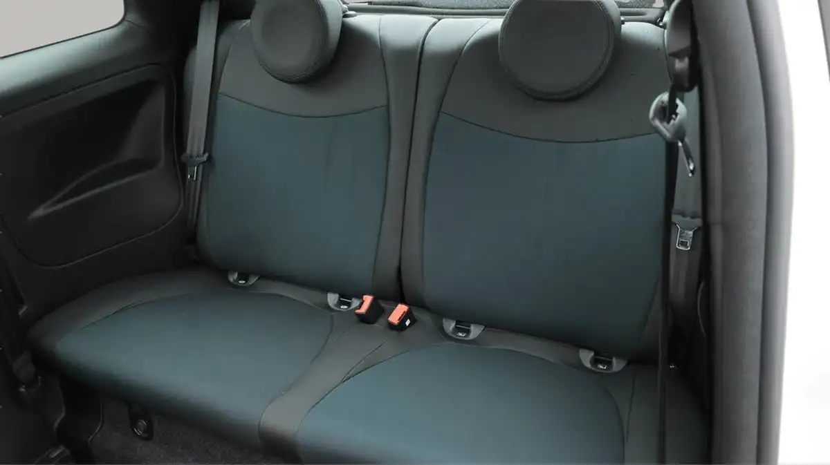 2020-fiat-500-10-launch-edition-big-16