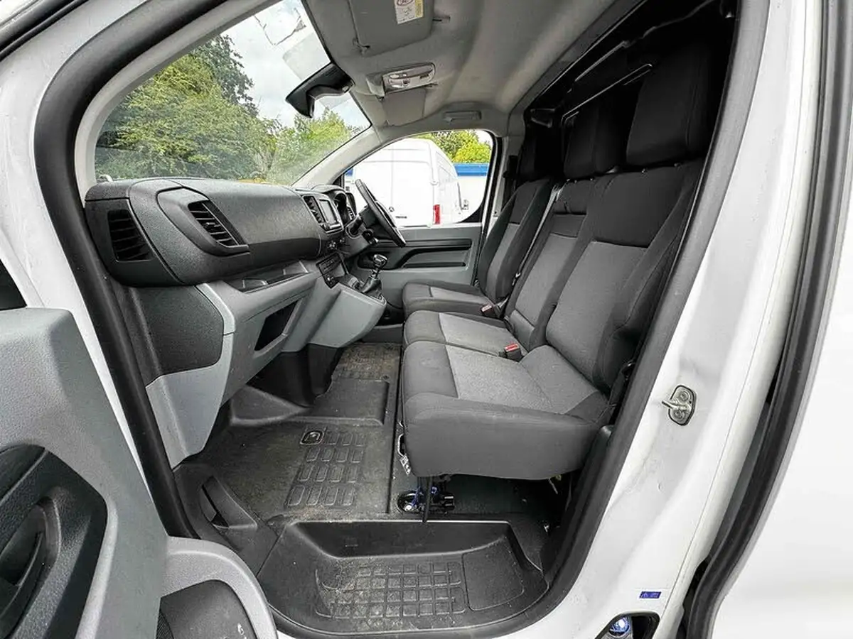 2022-citroen-dispatch-20bluehdi-enterprise-pro-m-1400-big-15