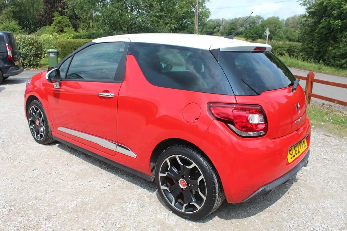 2012-citroen-ds3-16-dstyle-plus-big-4